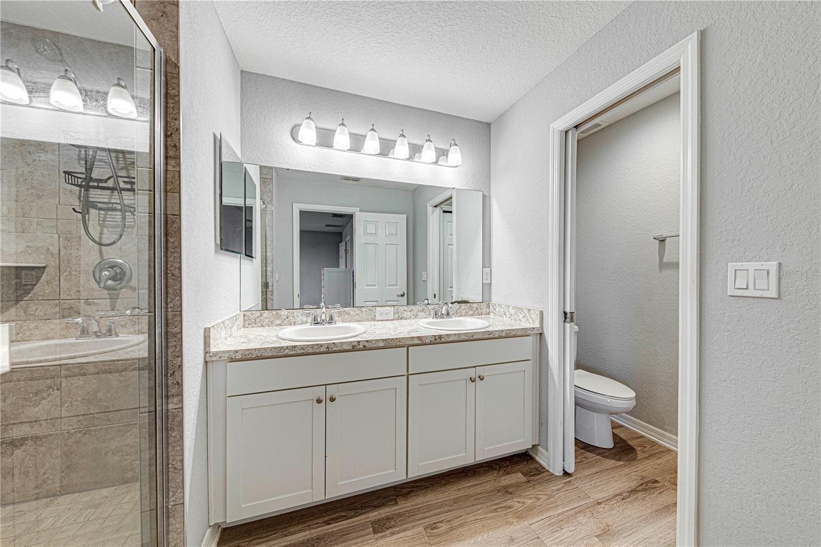 Image 34 of 47 For 2934 Fieldwood Circle