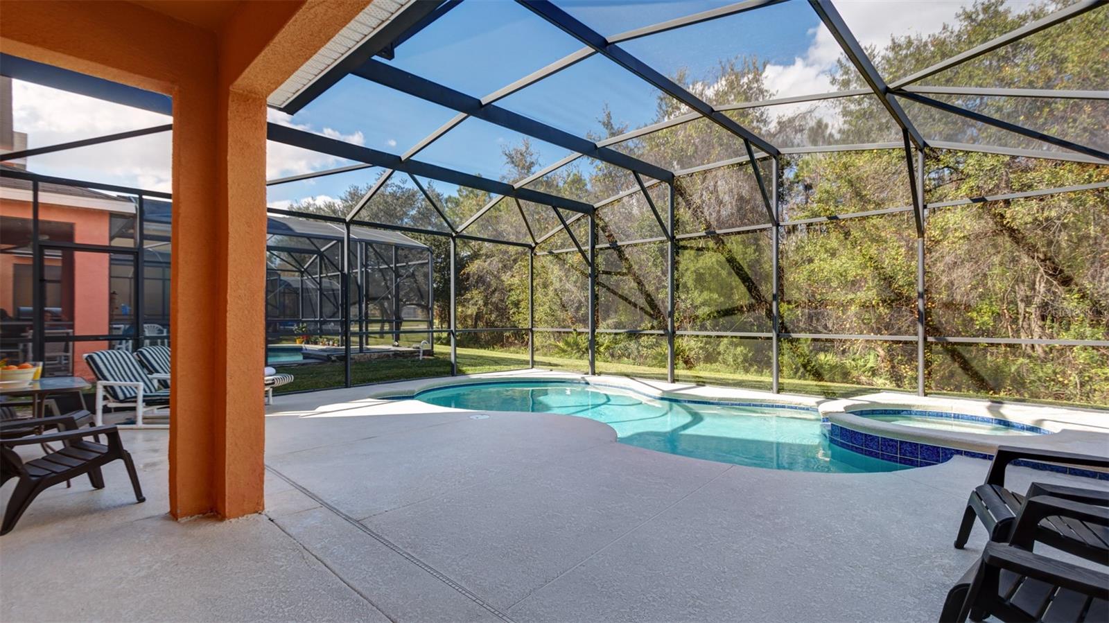 Image 13 of 59 For 1369 Royal Ridge Drive