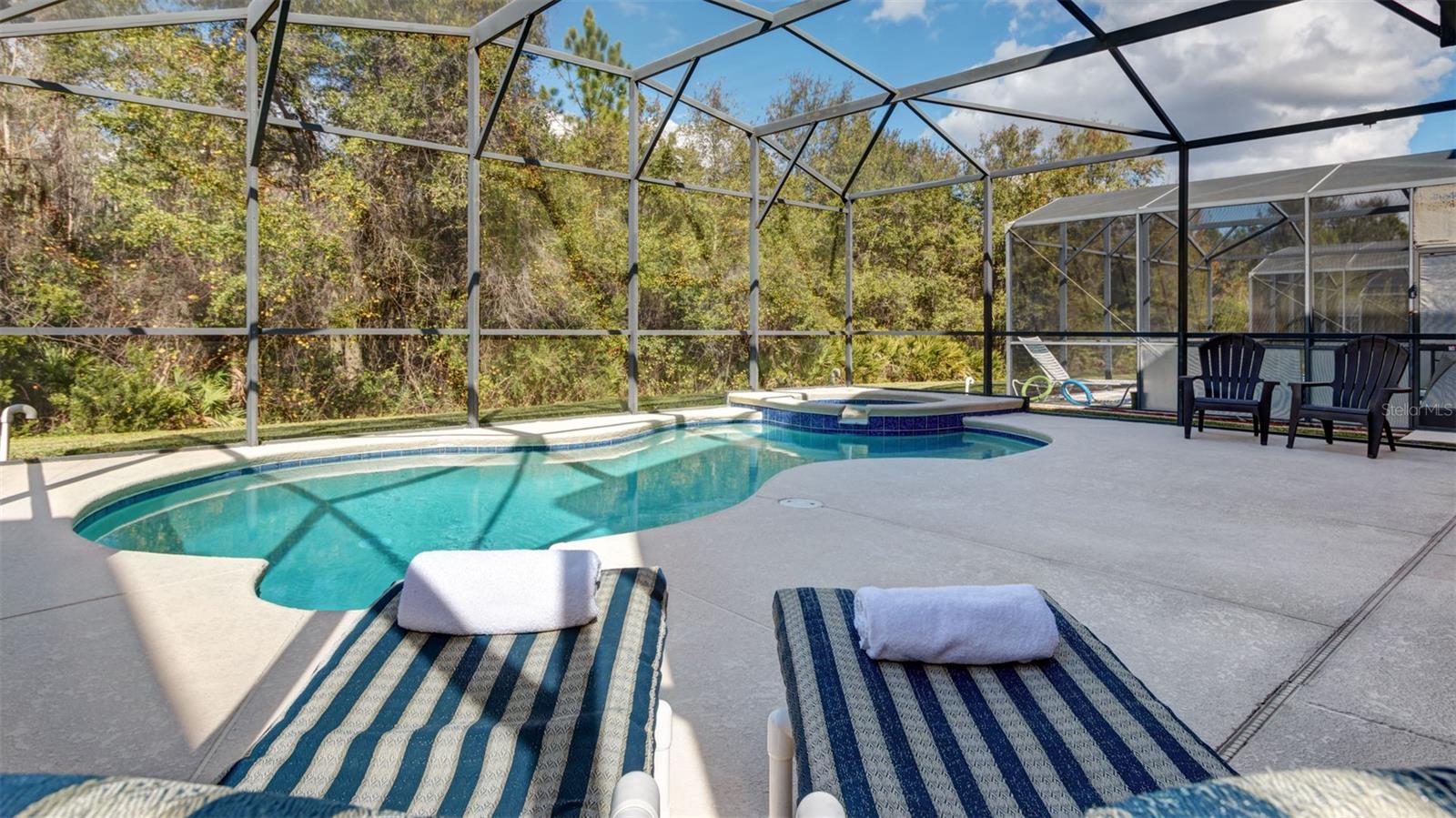 Image 18 of 59 For 1369 Royal Ridge Drive