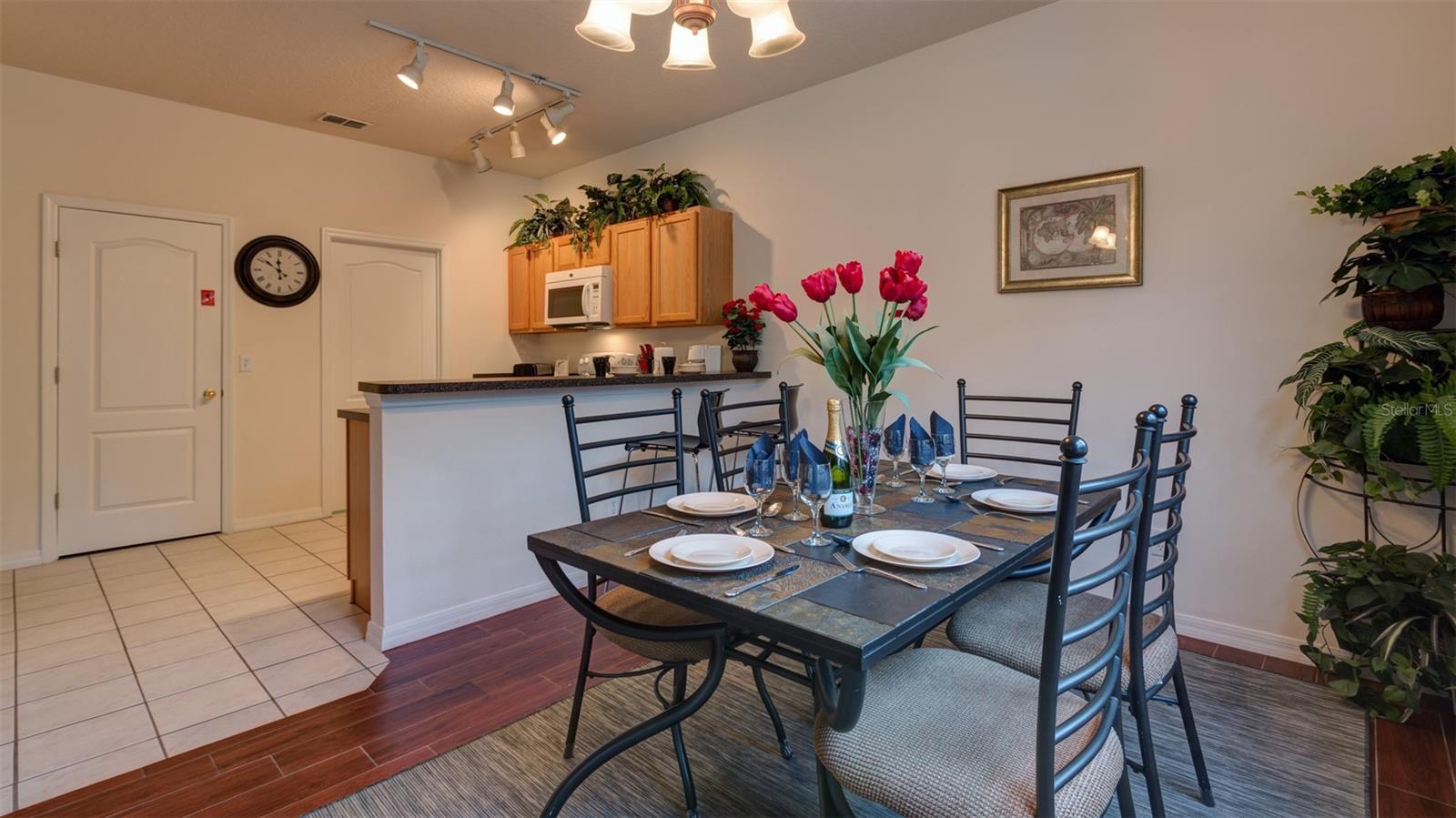 Image 26 of 59 For 1369 Royal Ridge Drive