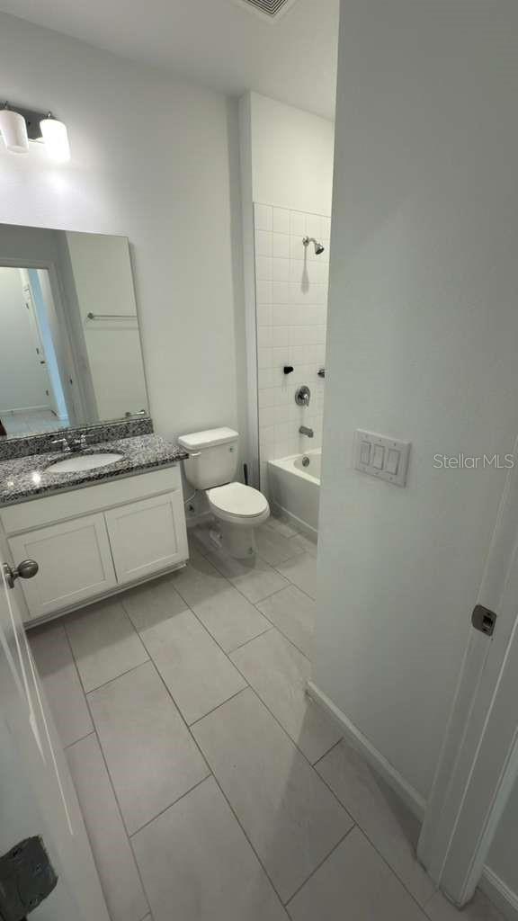 Image 11 of 25 For 445 Silver Palm Drive