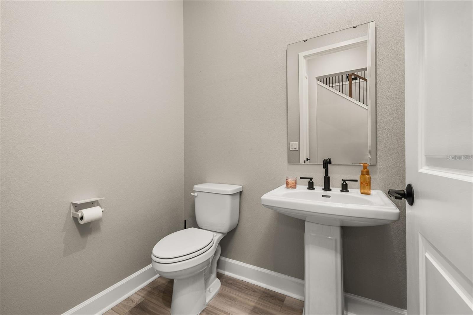 Image 14 of 97 For 7489 Estuary Lake Loop