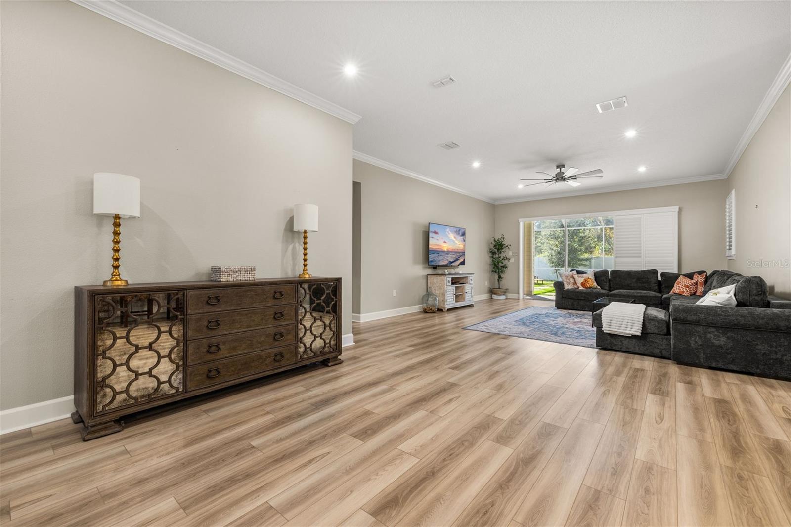 Image 16 of 97 For 7489 Estuary Lake Loop