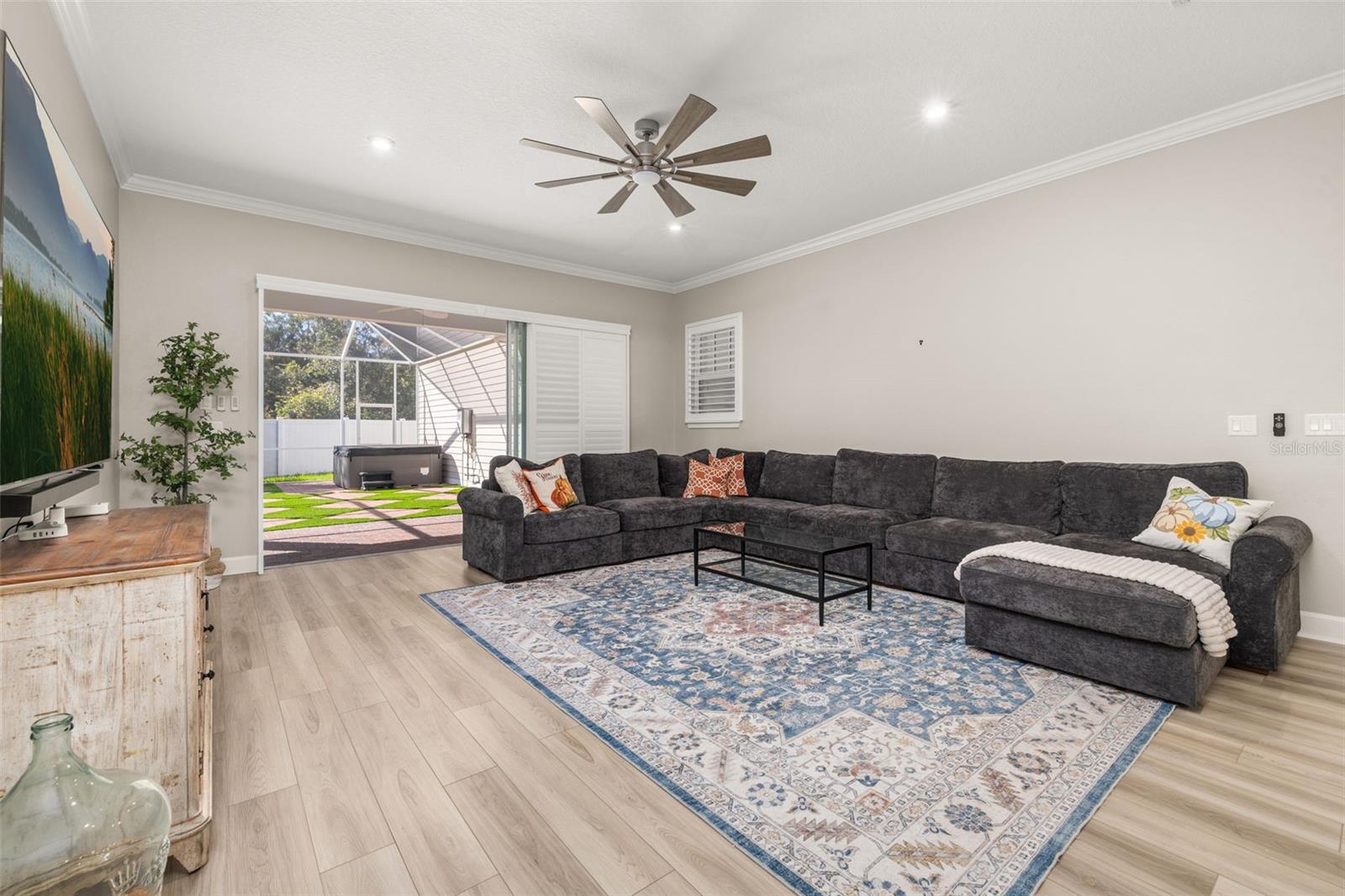 Image 18 of 97 For 7489 Estuary Lake Loop