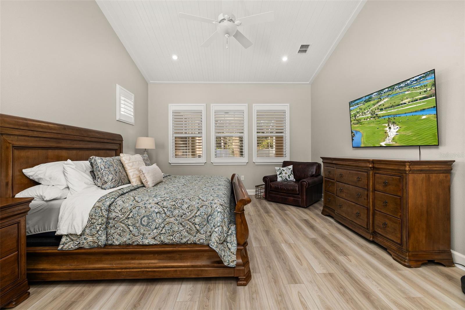 Image 33 of 97 For 7489 Estuary Lake Loop