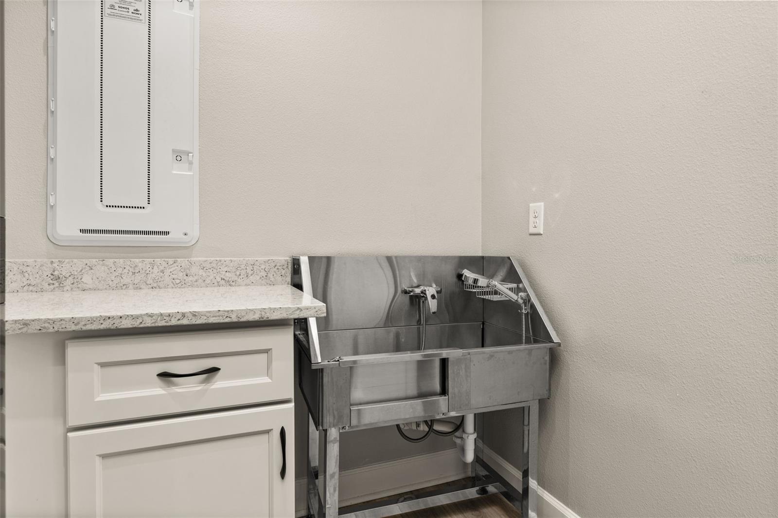 Image 38 of 97 For 7489 Estuary Lake Loop