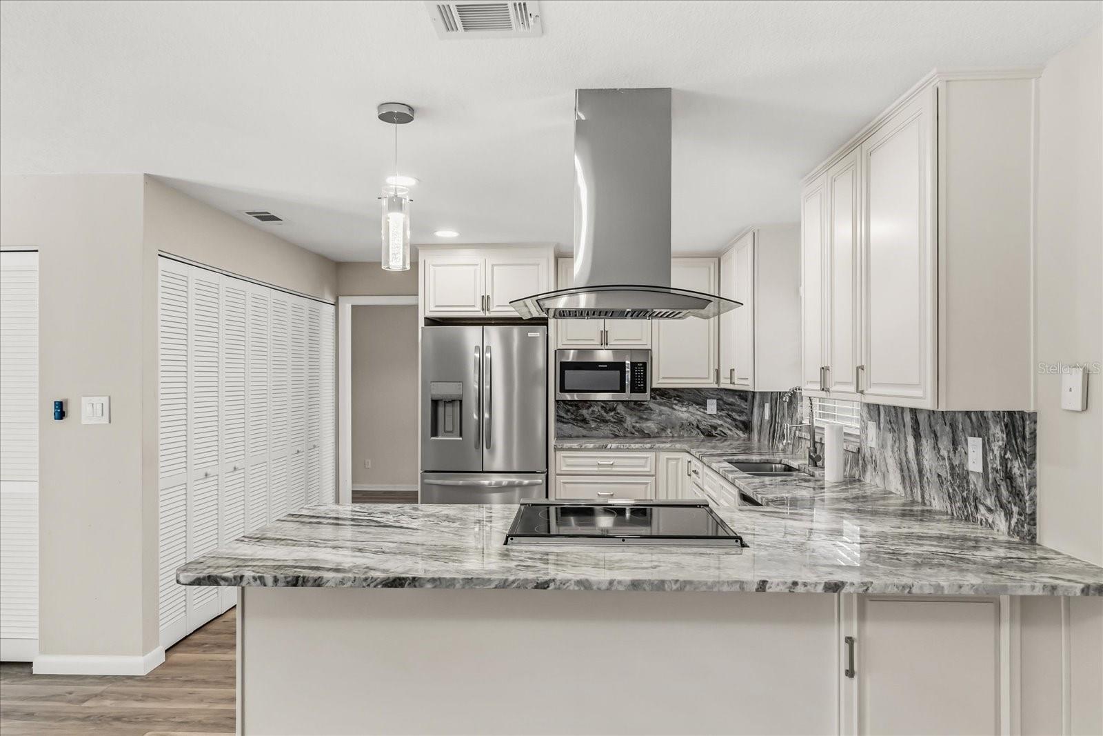 Image 13 of 47 For 5322 Lisa Avenue