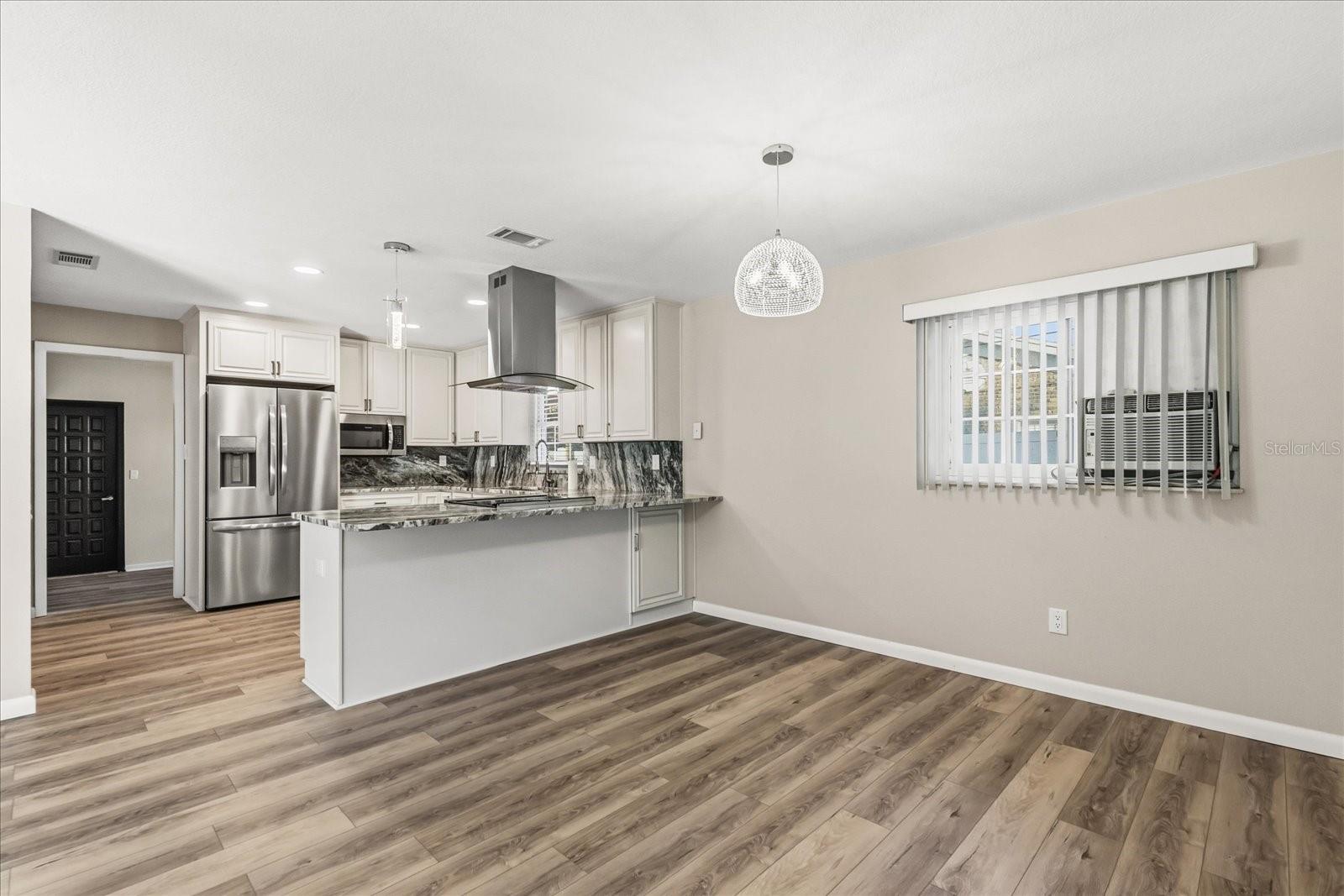 Image 16 of 47 For 5322 Lisa Avenue