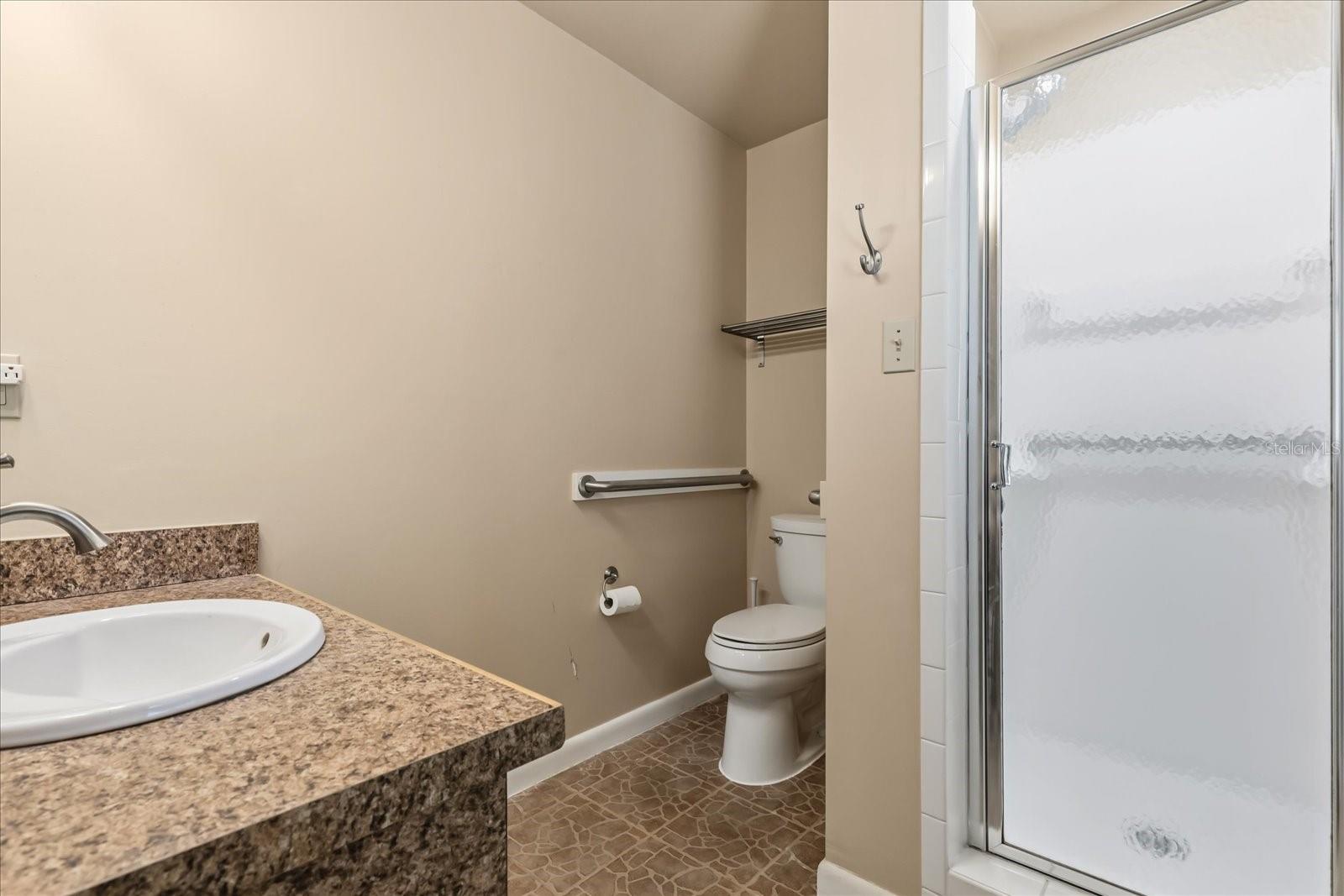 Image 20 of 47 For 5322 Lisa Avenue