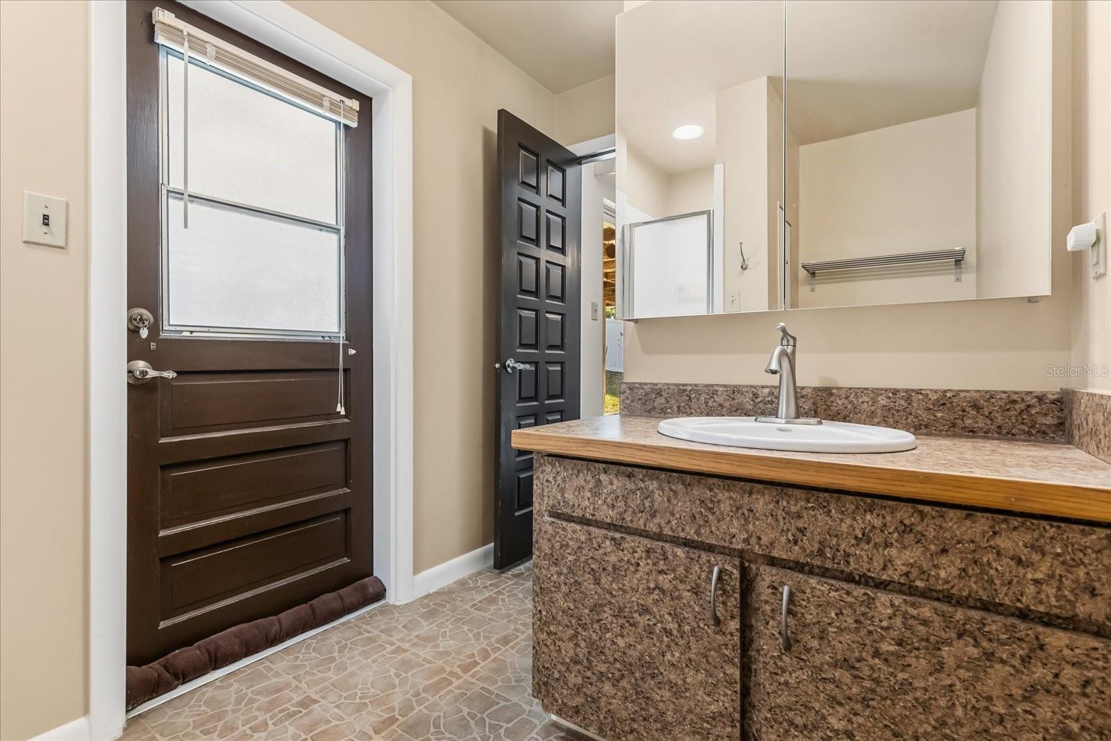 Image 21 of 47 For 5322 Lisa Avenue