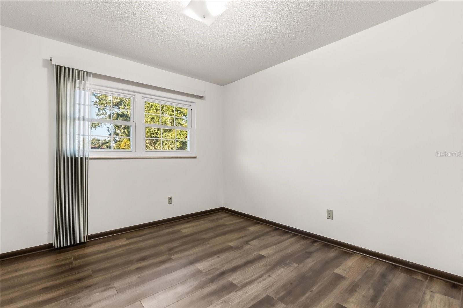 Image 22 of 47 For 5322 Lisa Avenue