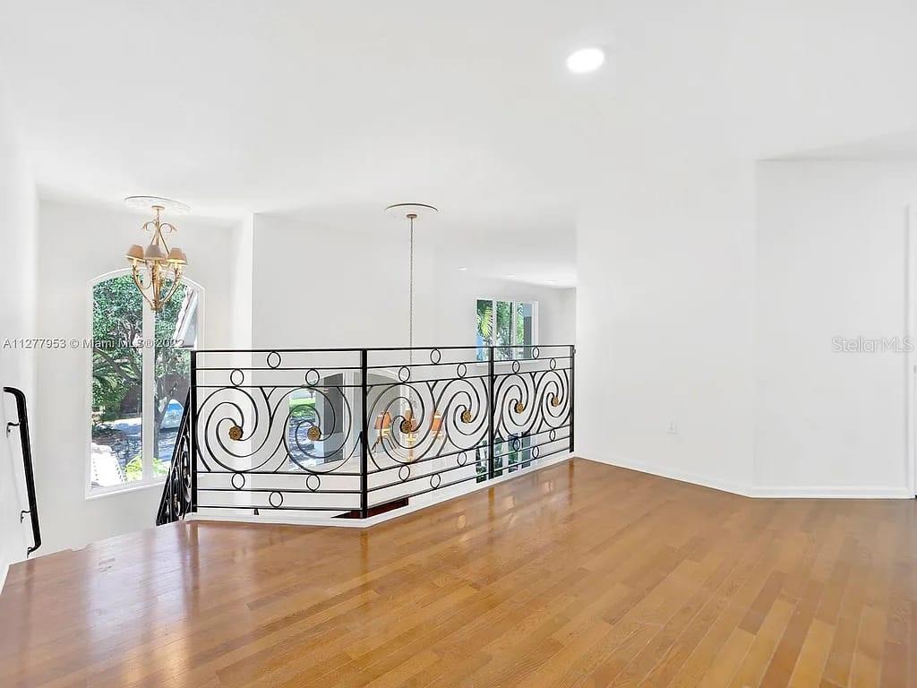 Image 15 of 29 For 15945 82nd Court