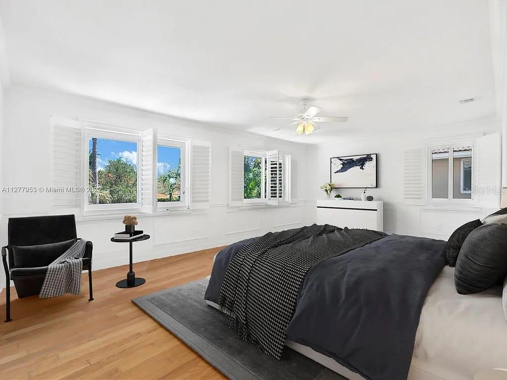 Image 17 of 29 For 15945 82nd Court