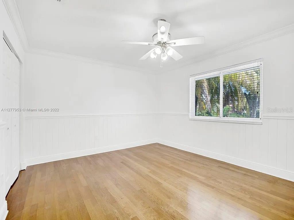 Image 19 of 29 For 15945 82nd Court