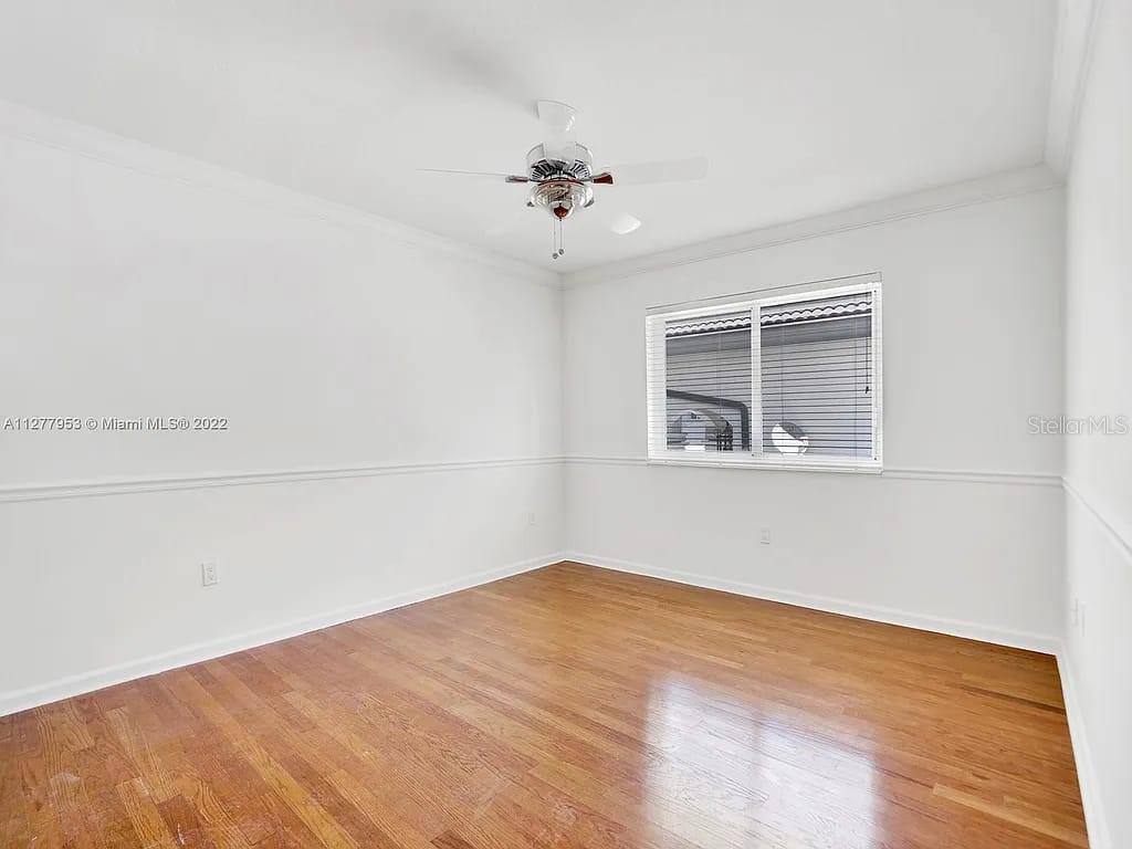 Image 20 of 29 For 15945 82nd Court