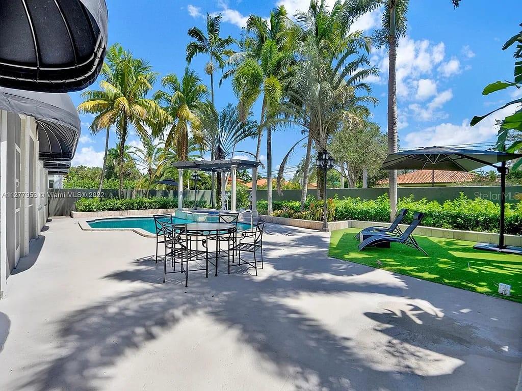 Image 25 of 29 For 15945 82nd Court