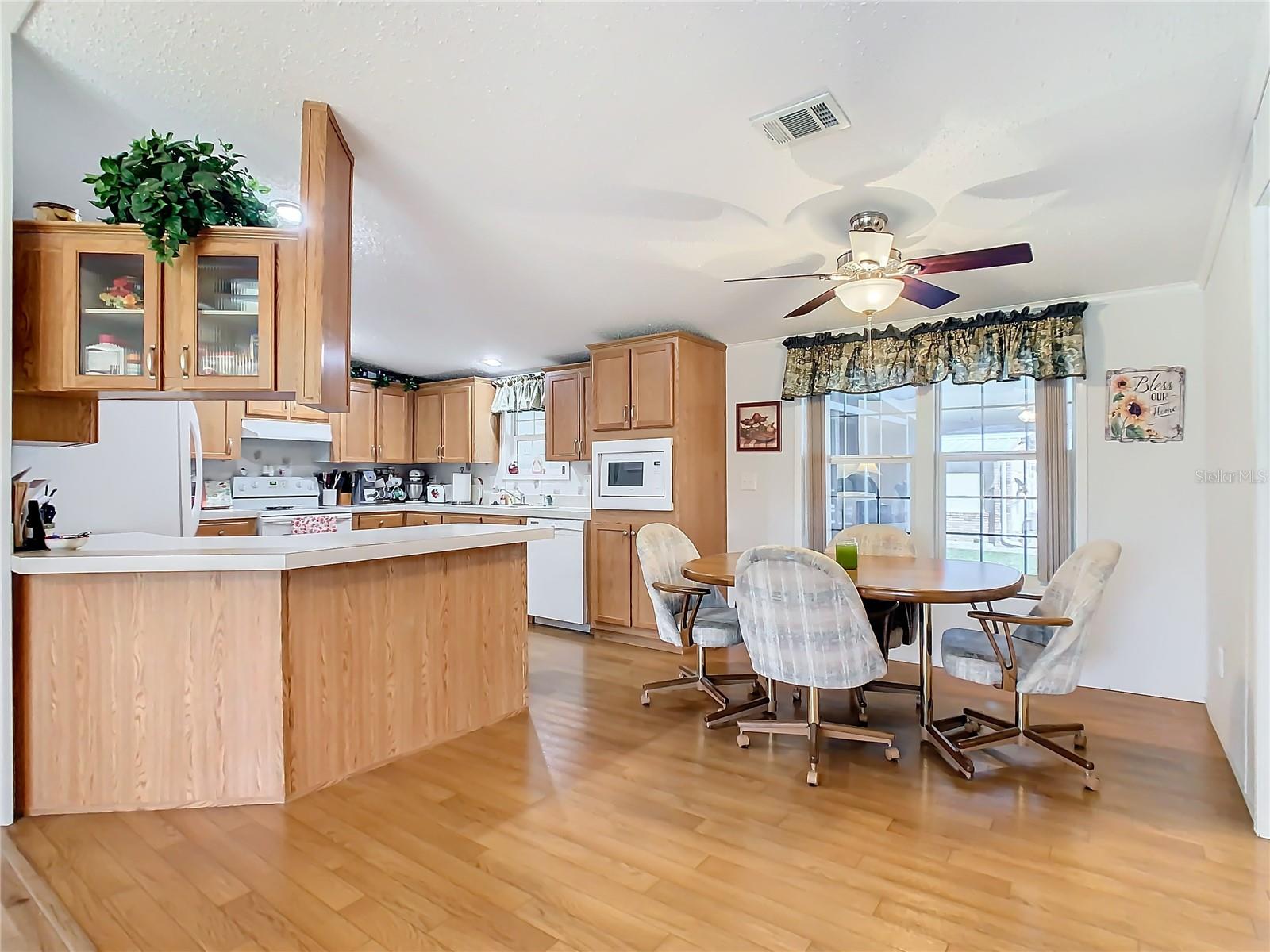 Image 11 of 56 For 157 Orangewood Drive