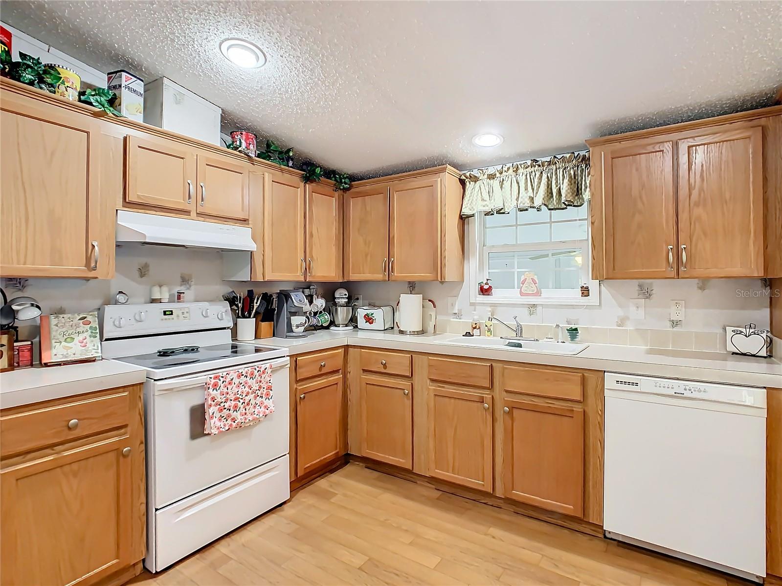 Image 15 of 56 For 157 Orangewood Drive