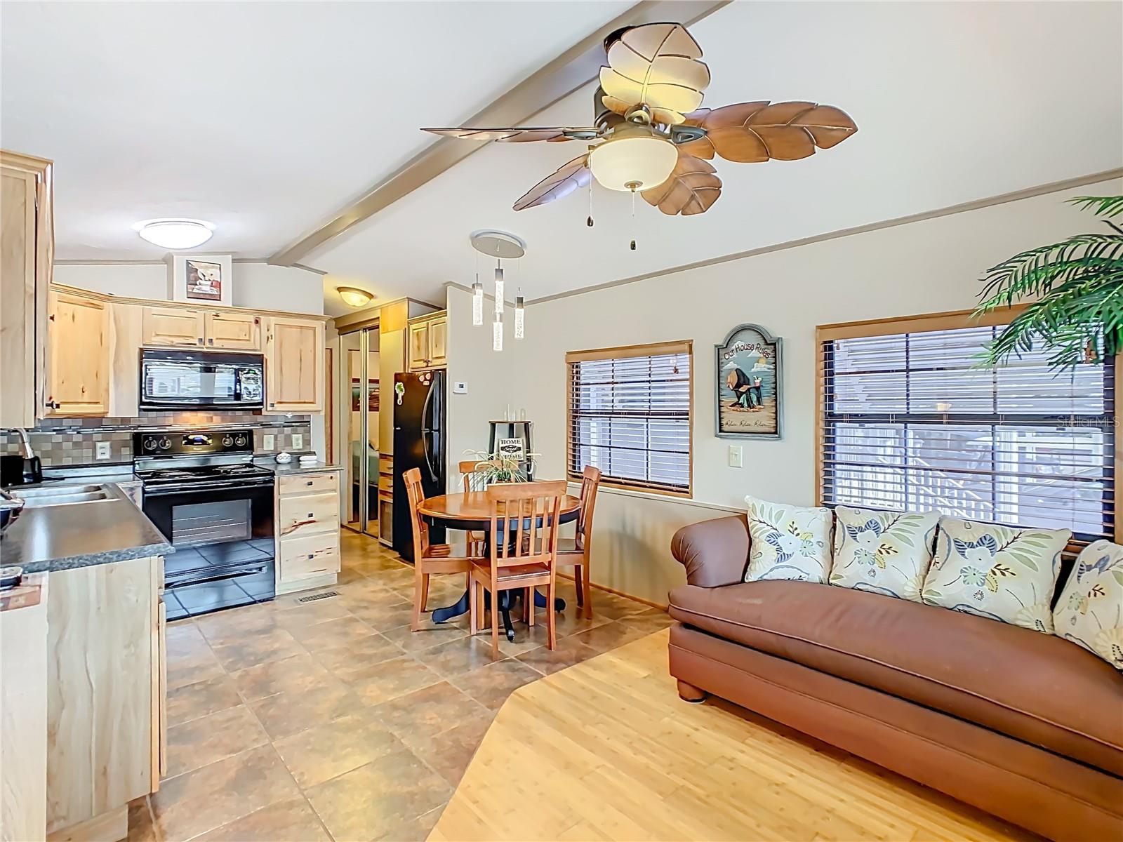 Image 3 of 32 For 9000 Us Hwy 828