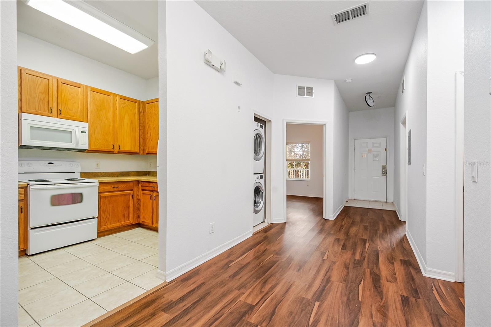 Image 18 of 47 For 206 Watling Way 24-206