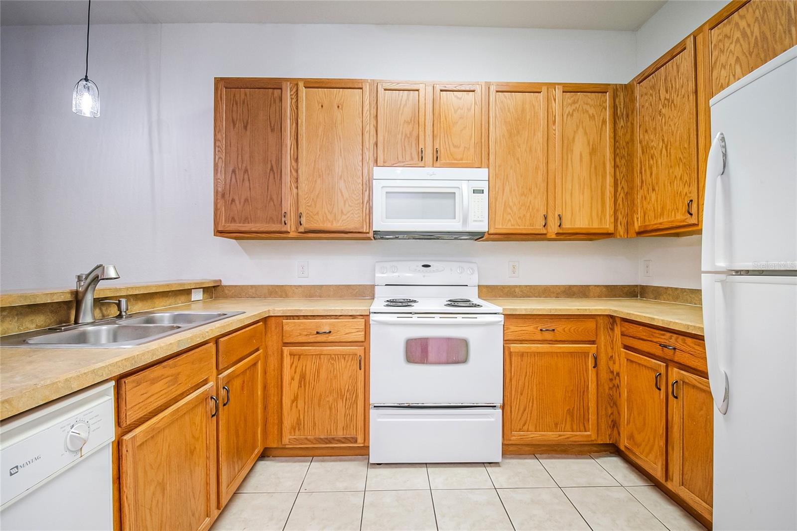 Image 19 of 47 For 206 Watling Way 24-206