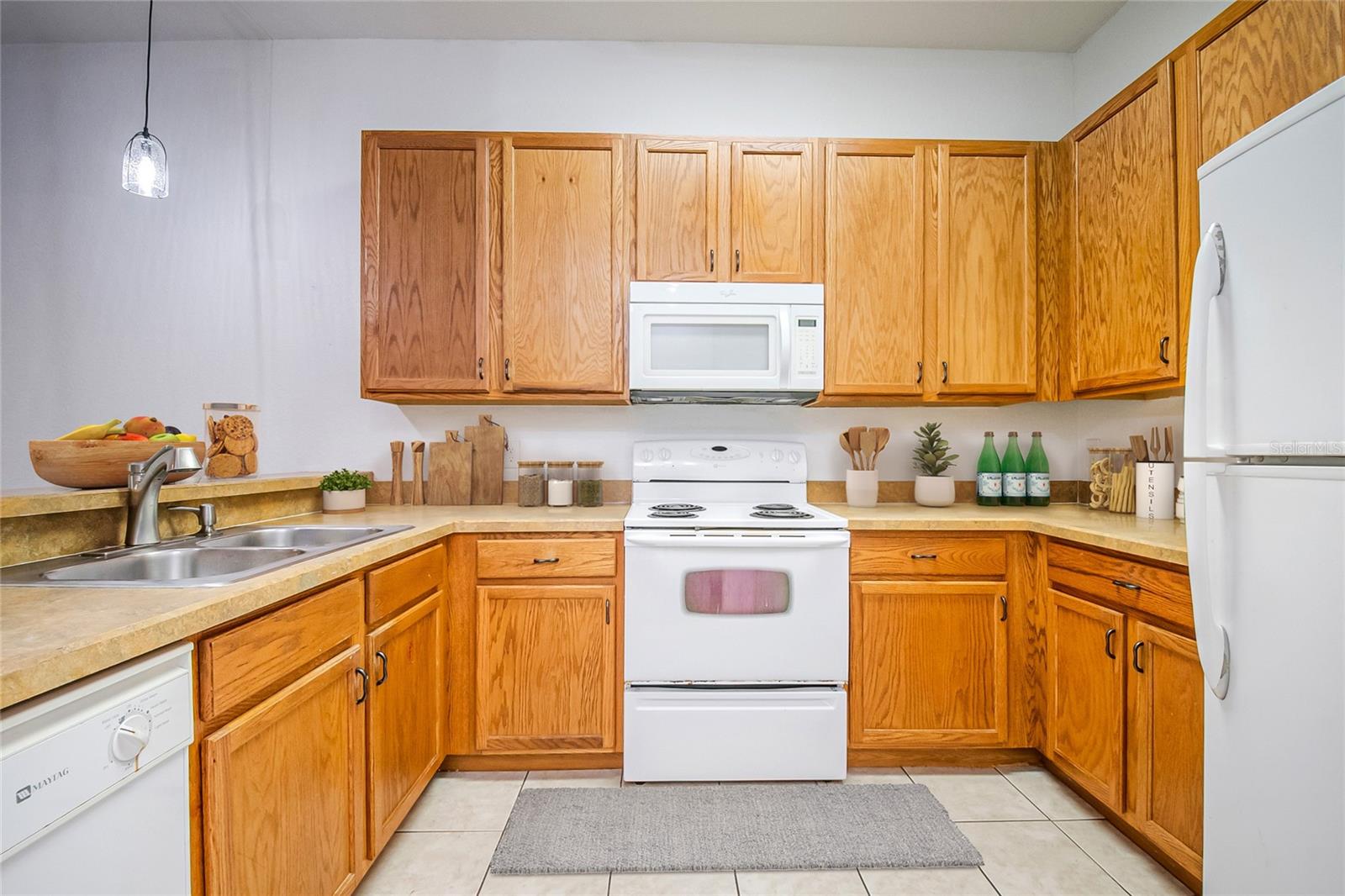 Image 21 of 47 For 206 Watling Way 24-206