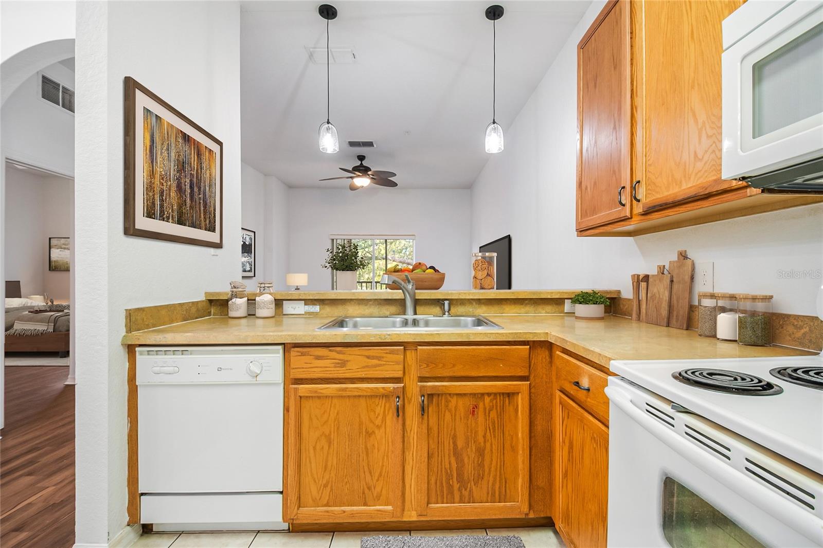 Image 22 of 47 For 206 Watling Way 24-206