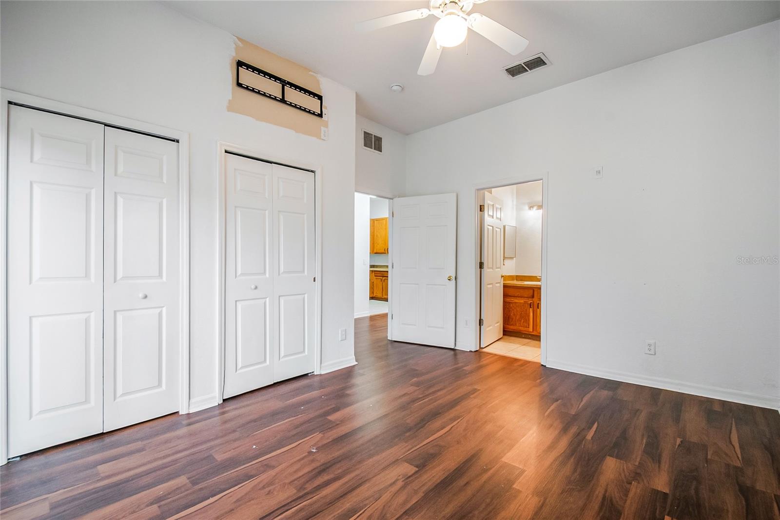 Image 24 of 47 For 206 Watling Way 24-206