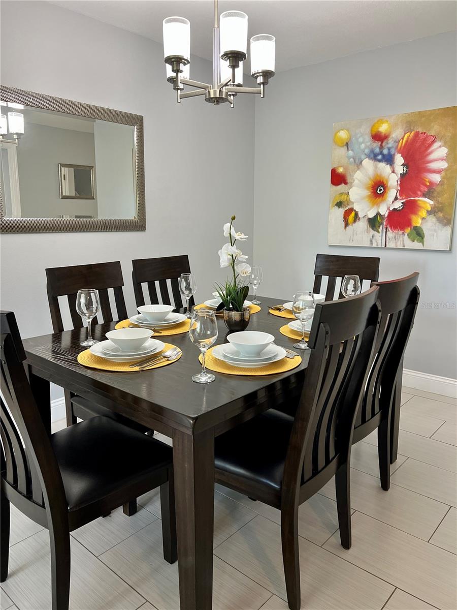 Image 4 of 19 For 2704 Club Cortile Circle