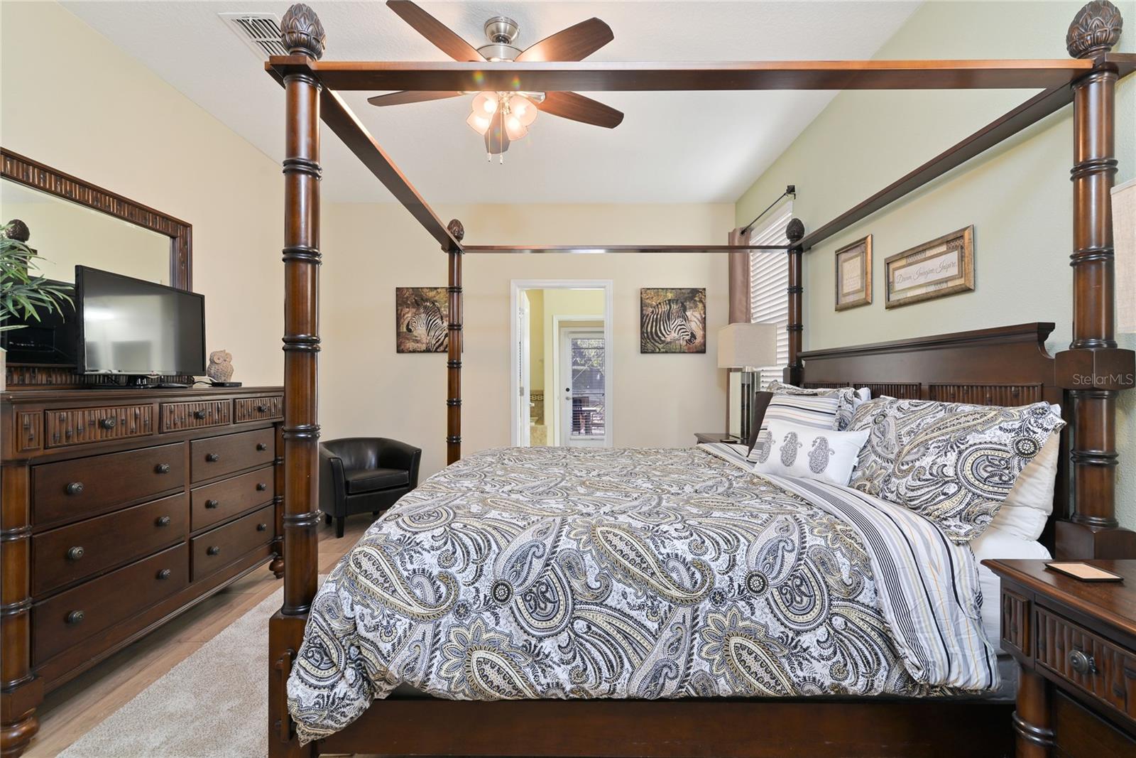 Image 13 of 60 For 1462 Myrtlewood Street