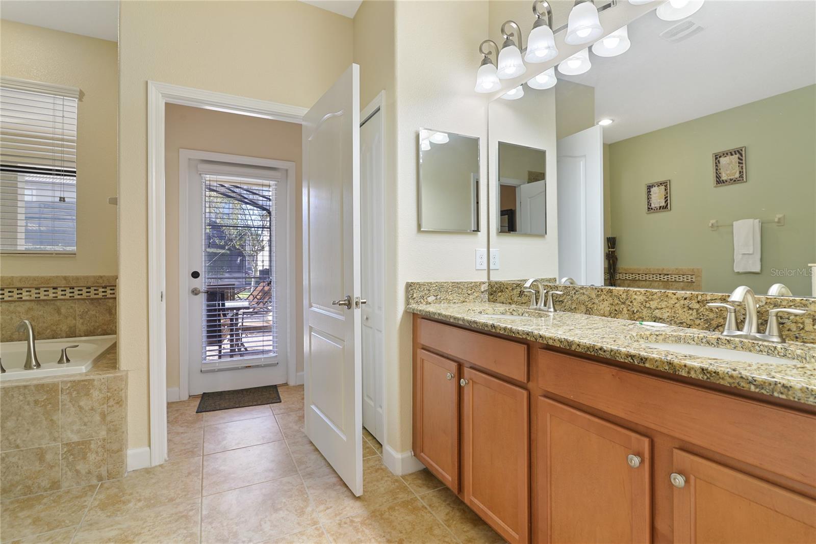 Image 14 of 60 For 1462 Myrtlewood Street