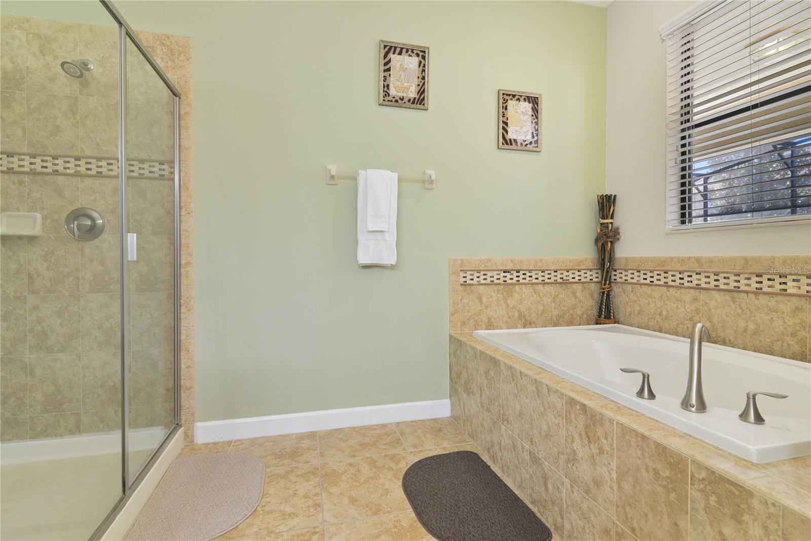 Image 15 of 60 For 1462 Myrtlewood Street