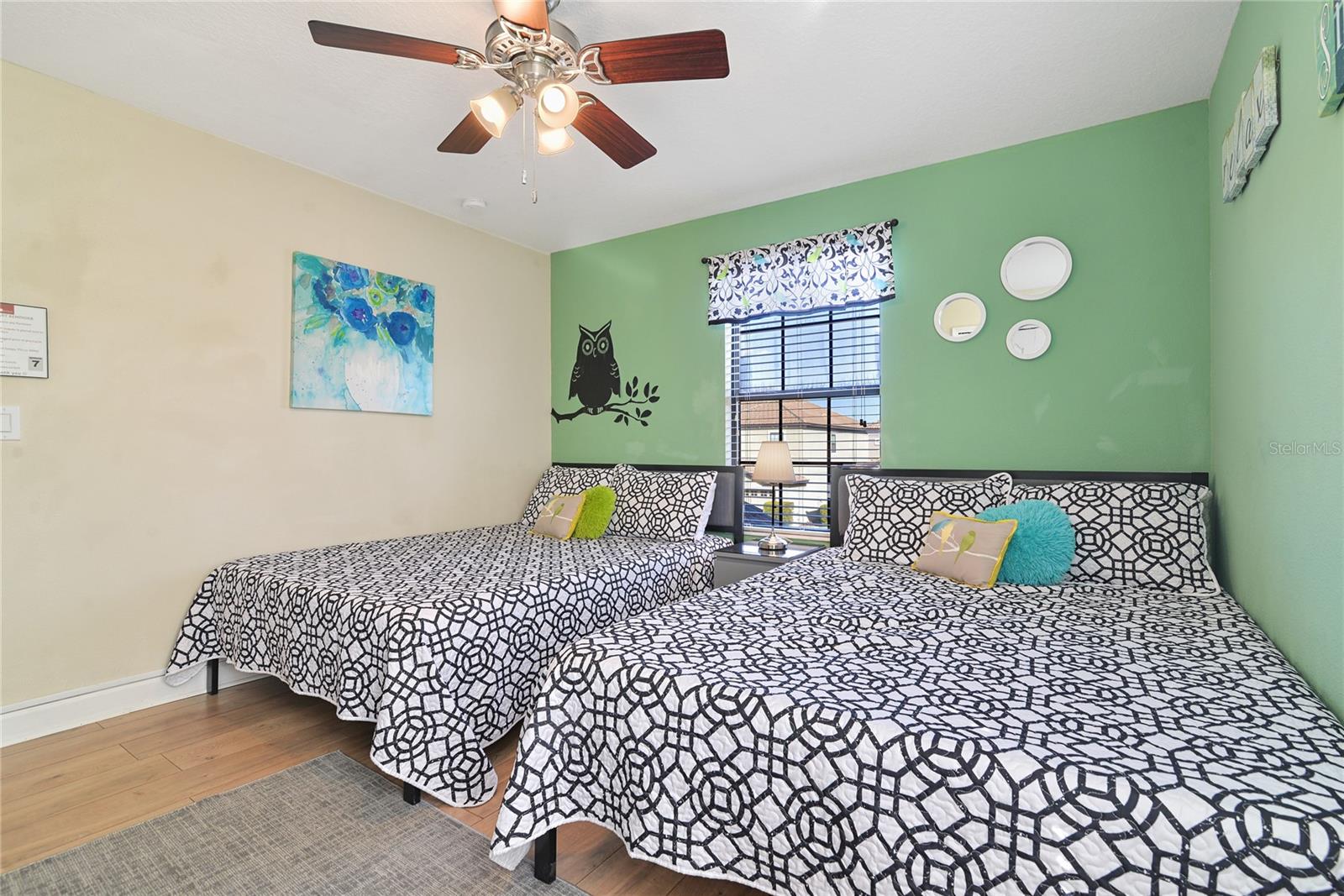 Image 33 of 60 For 1462 Myrtlewood Street