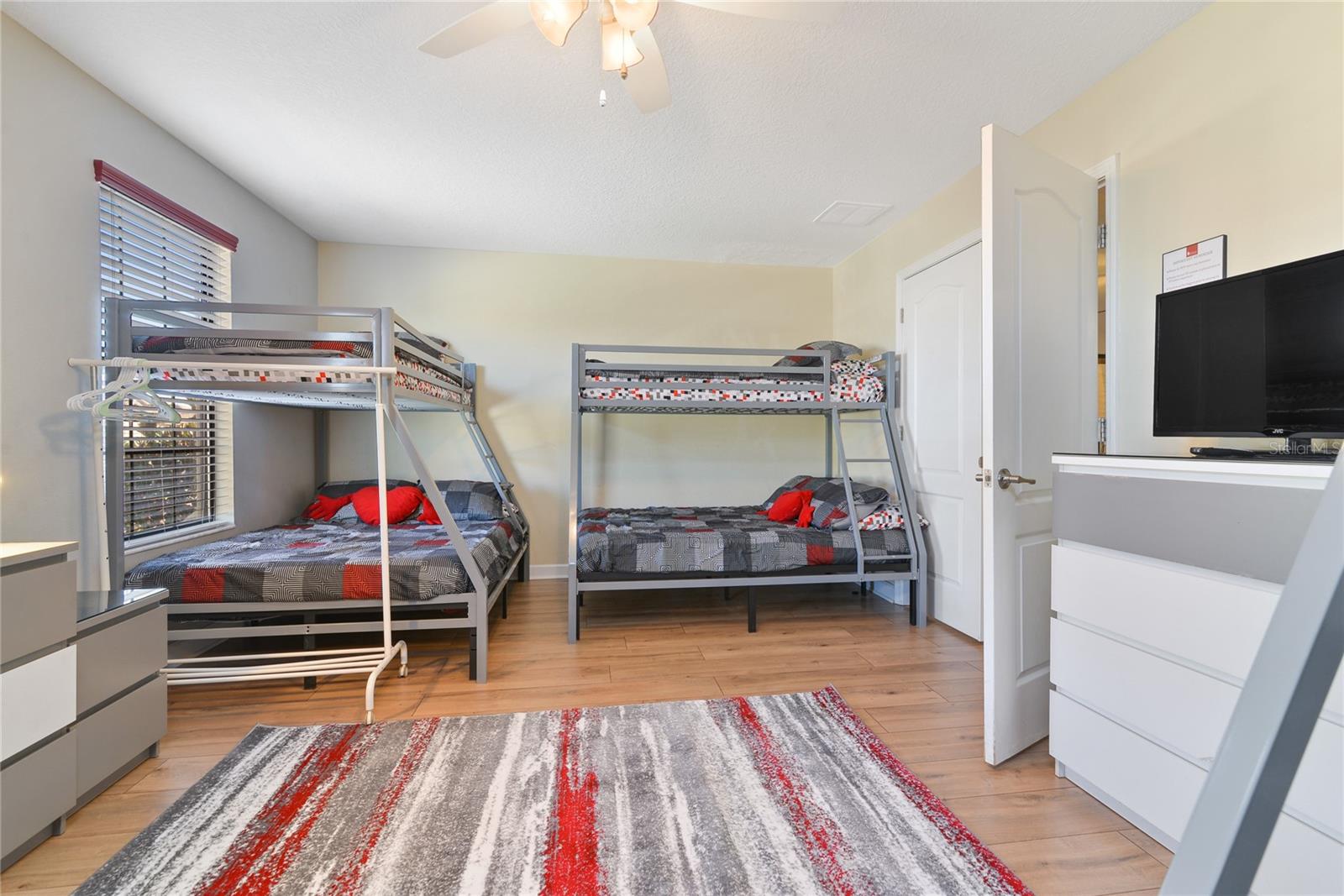 Image 35 of 60 For 1462 Myrtlewood Street