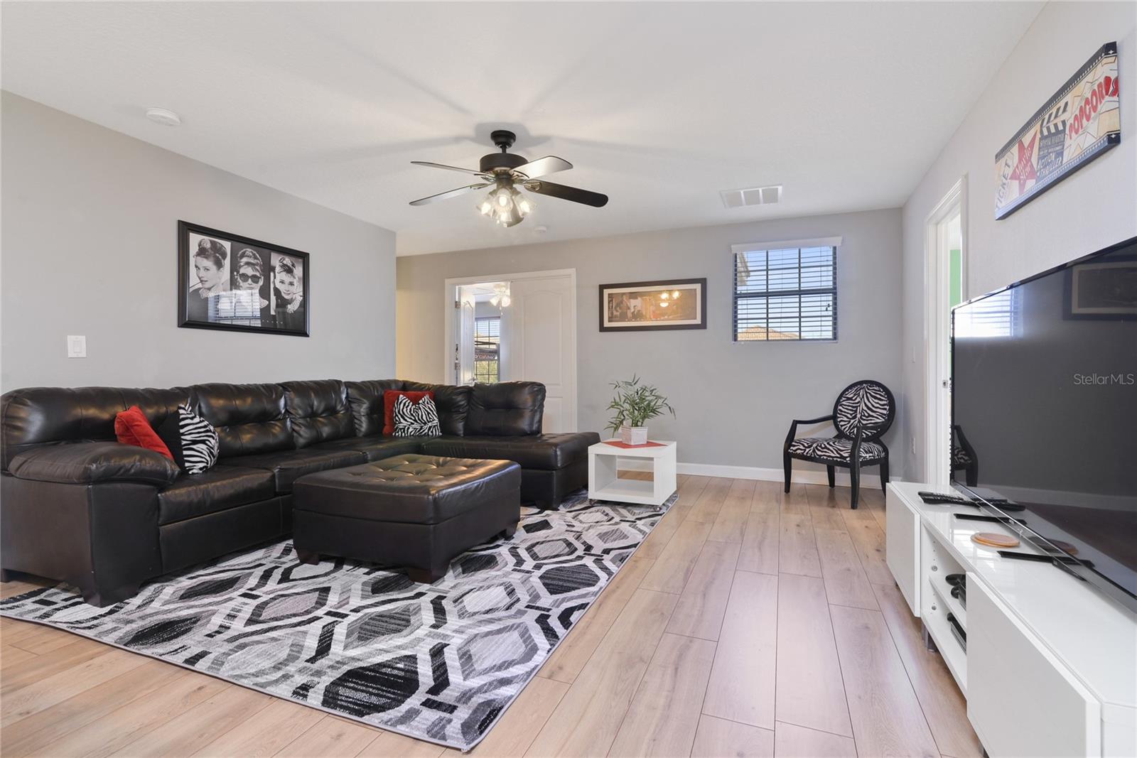 Image 8 of 60 For 1462 Myrtlewood Street