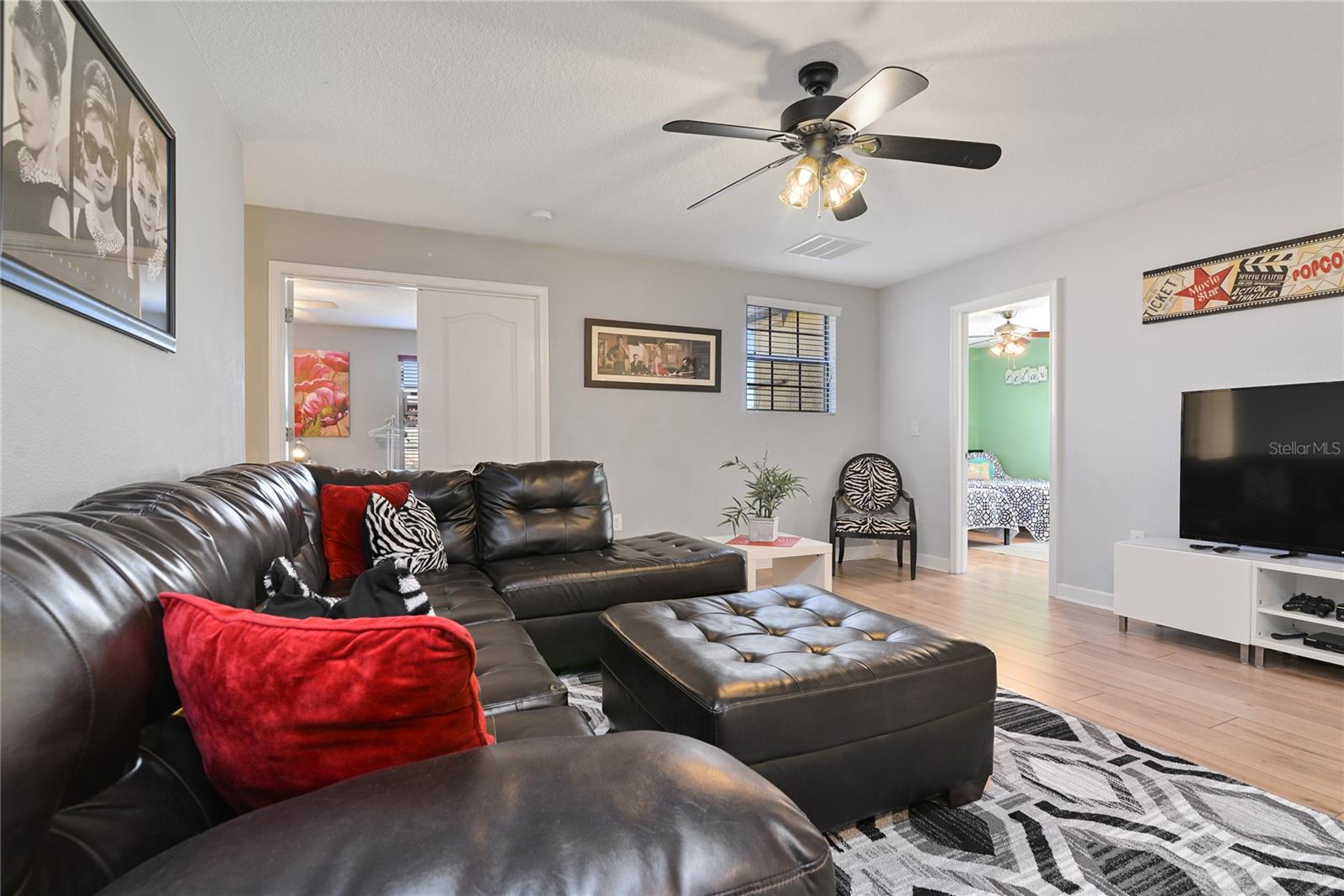 Image 9 of 60 For 1462 Myrtlewood Street