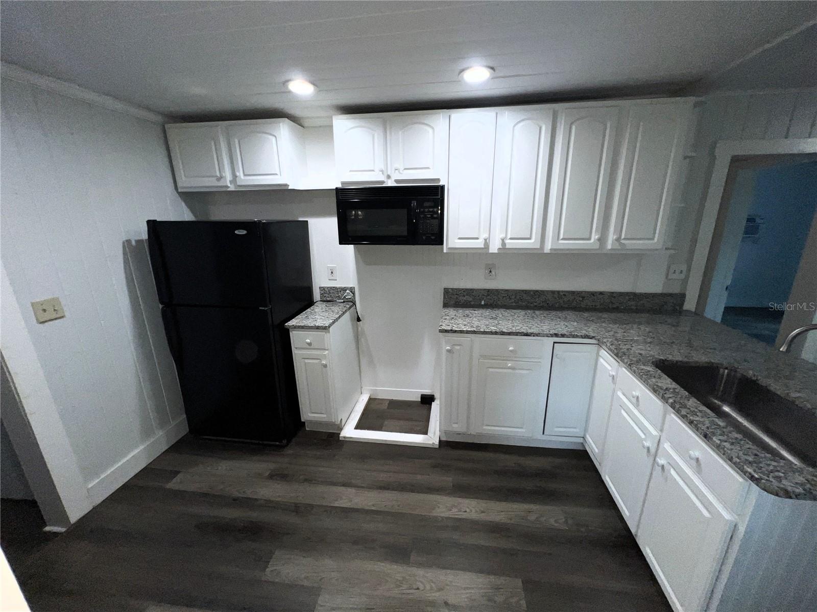 Image 6 of 18 For 3031 Azalea Avenue