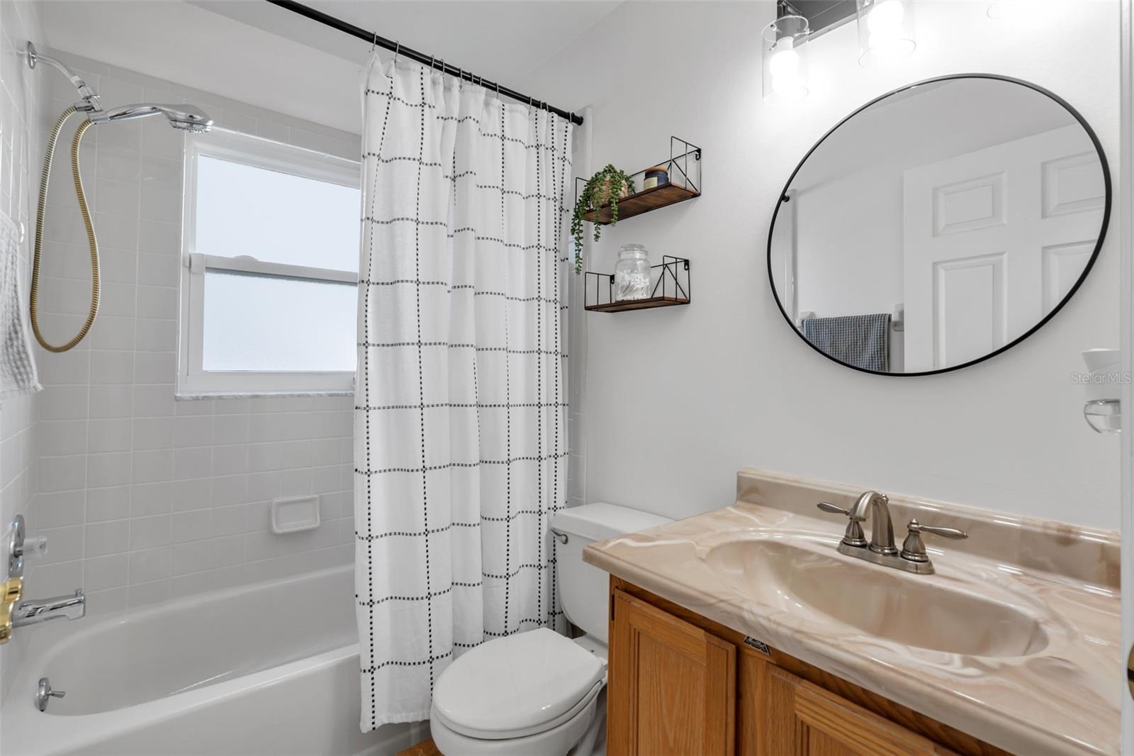 Image 19 of 31 For 3875 Creek Bed Circle