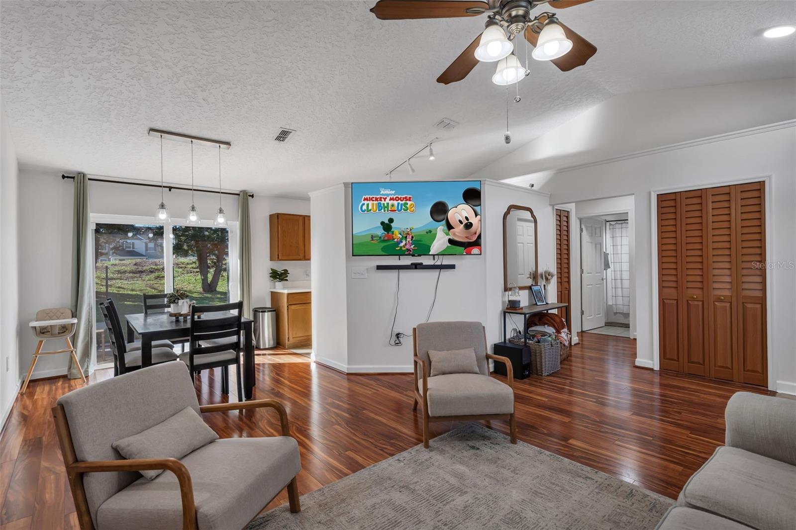 Image 7 of 31 For 3875 Creek Bed Circle