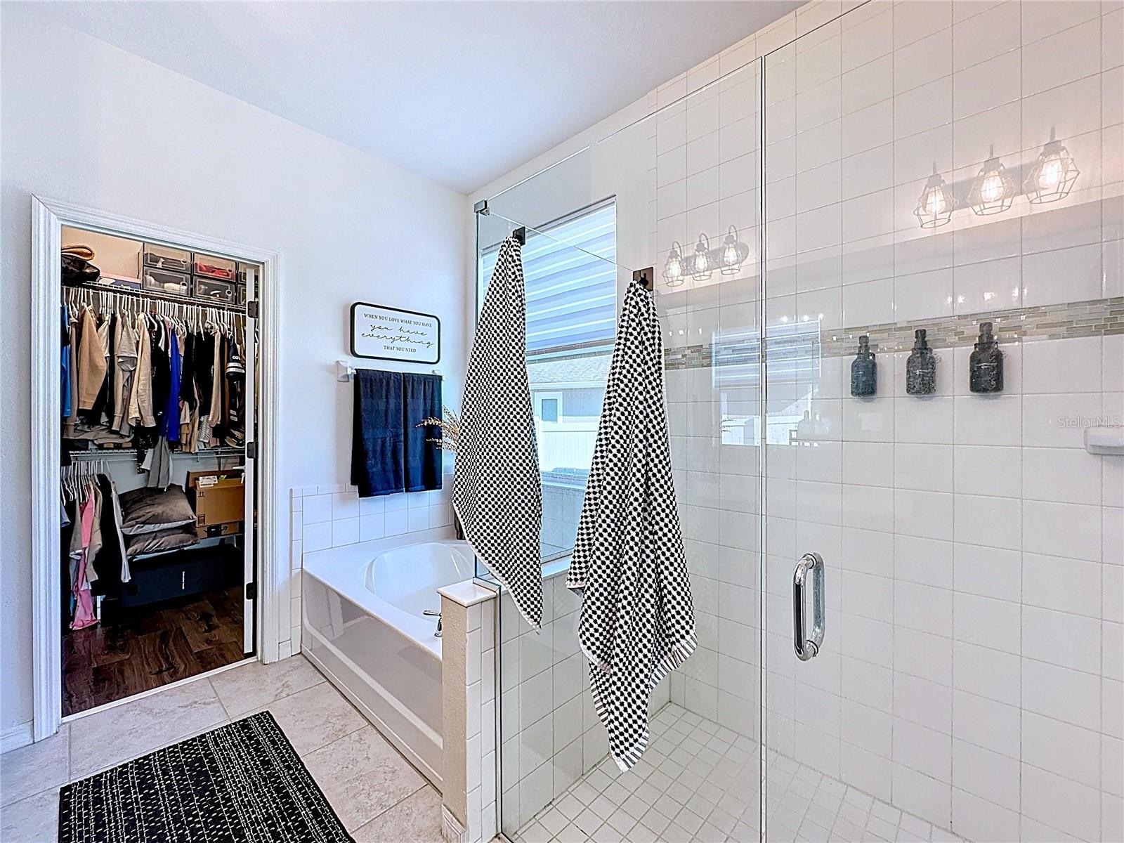 Image 39 of 100 For 2983 Sera Bella Way