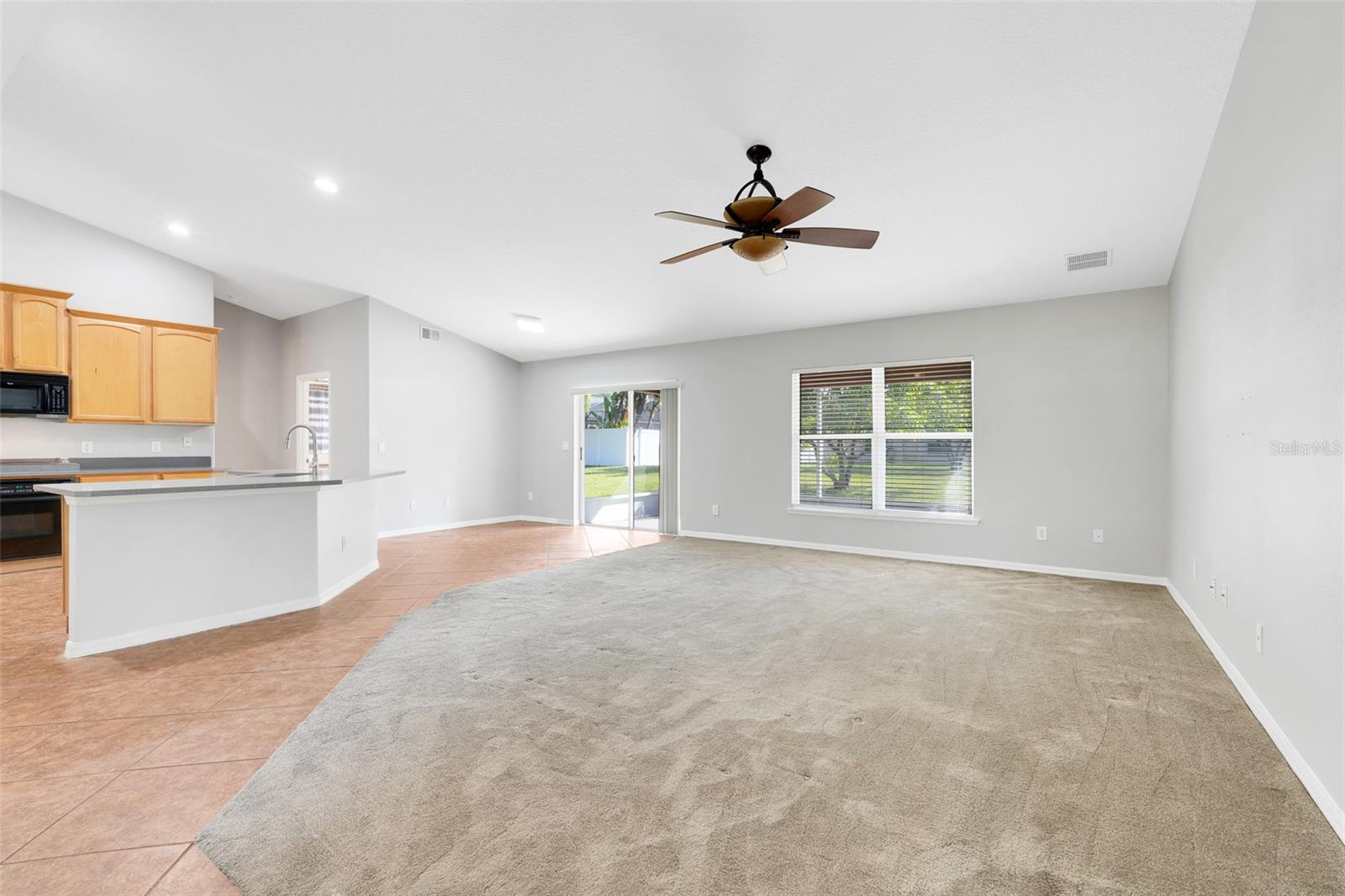 Image 10 of 40 For 4928 E Lake Cove Boulevard