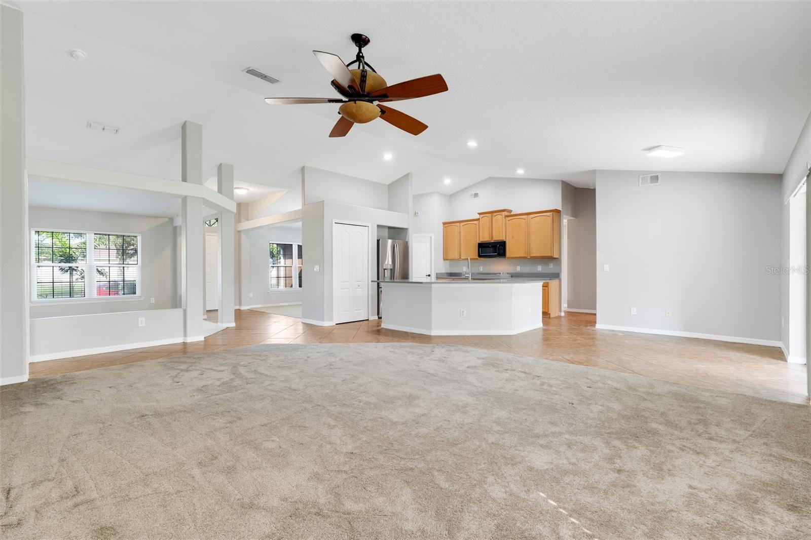 Image 11 of 40 For 4928 E Lake Cove Boulevard