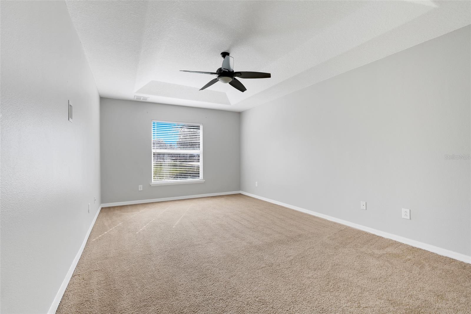 Image 20 of 40 For 4928 E Lake Cove Boulevard