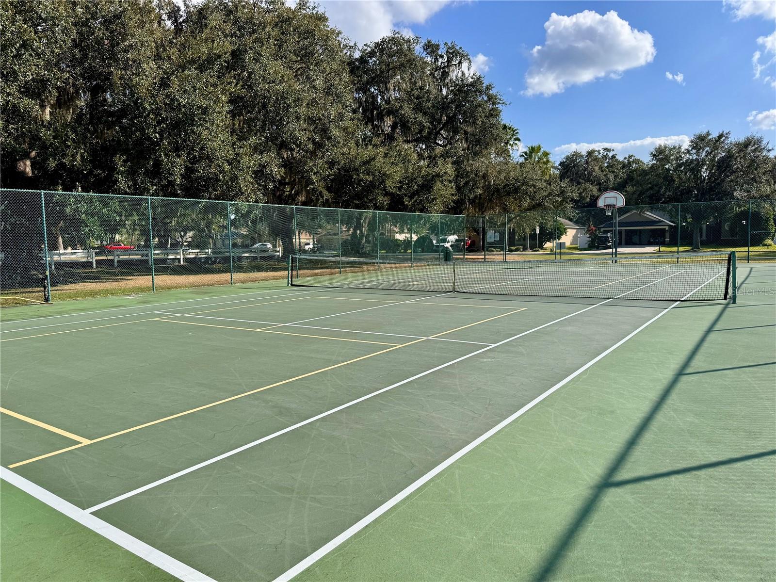 Image 37 of 40 For 4928 E Lake Cove Boulevard