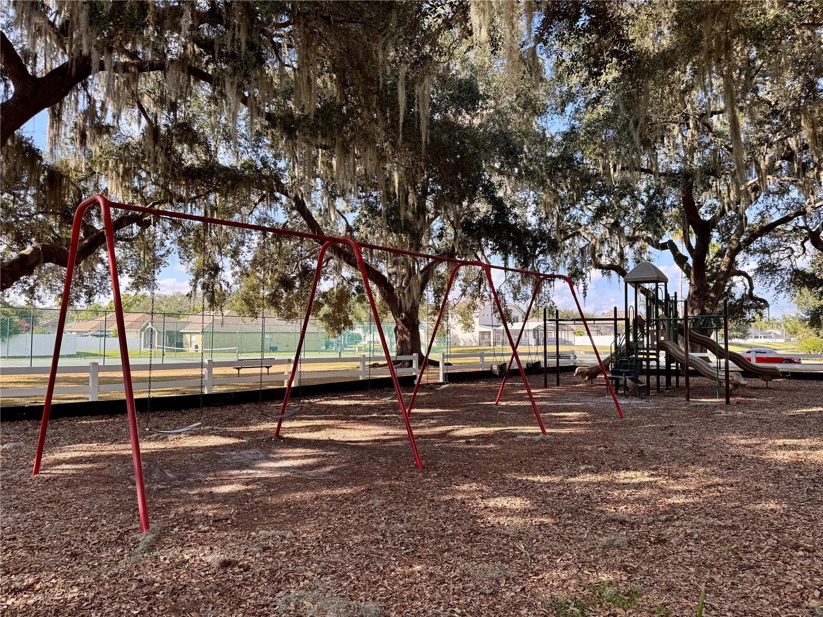 Image 38 of 40 For 4928 E Lake Cove Boulevard