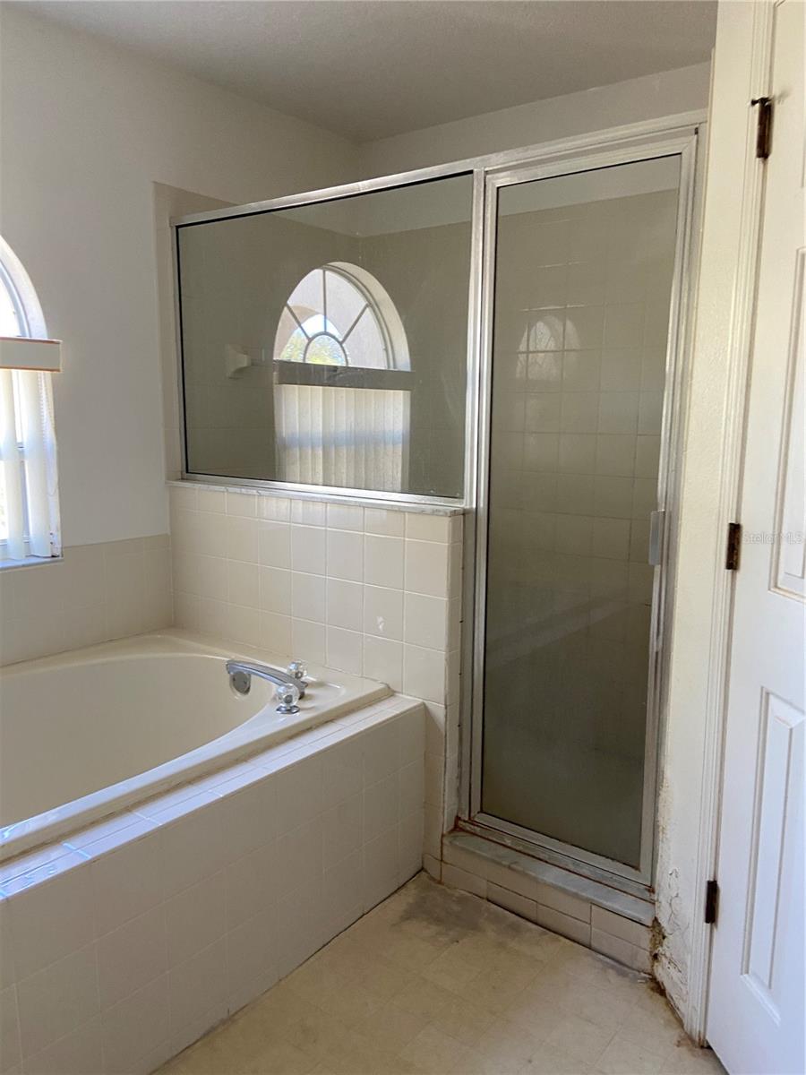 Image 10 of 16 For 447 Acacia Tree Way