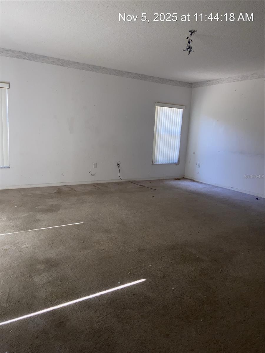 Image 5 of 16 For 447 Acacia Tree Way