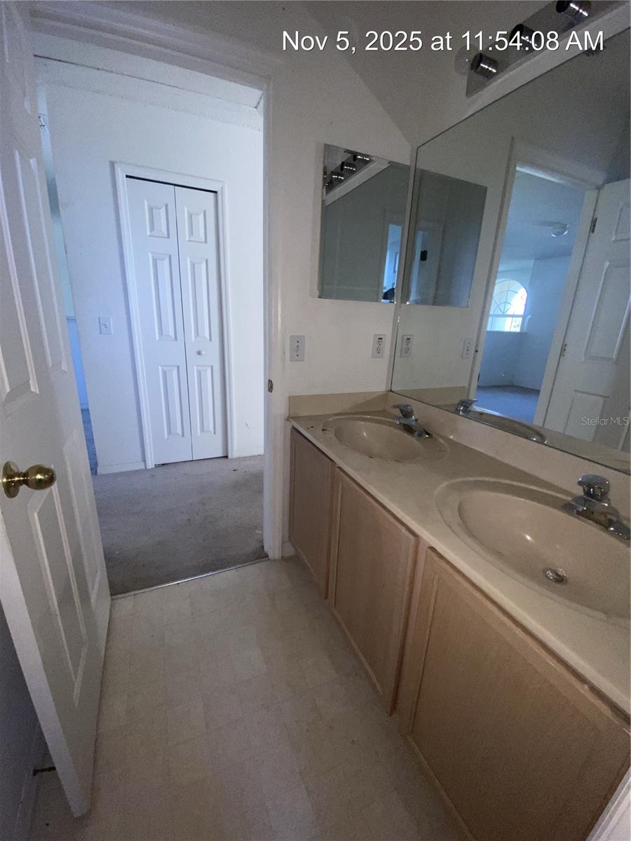 Image 7 of 16 For 447 Acacia Tree Way