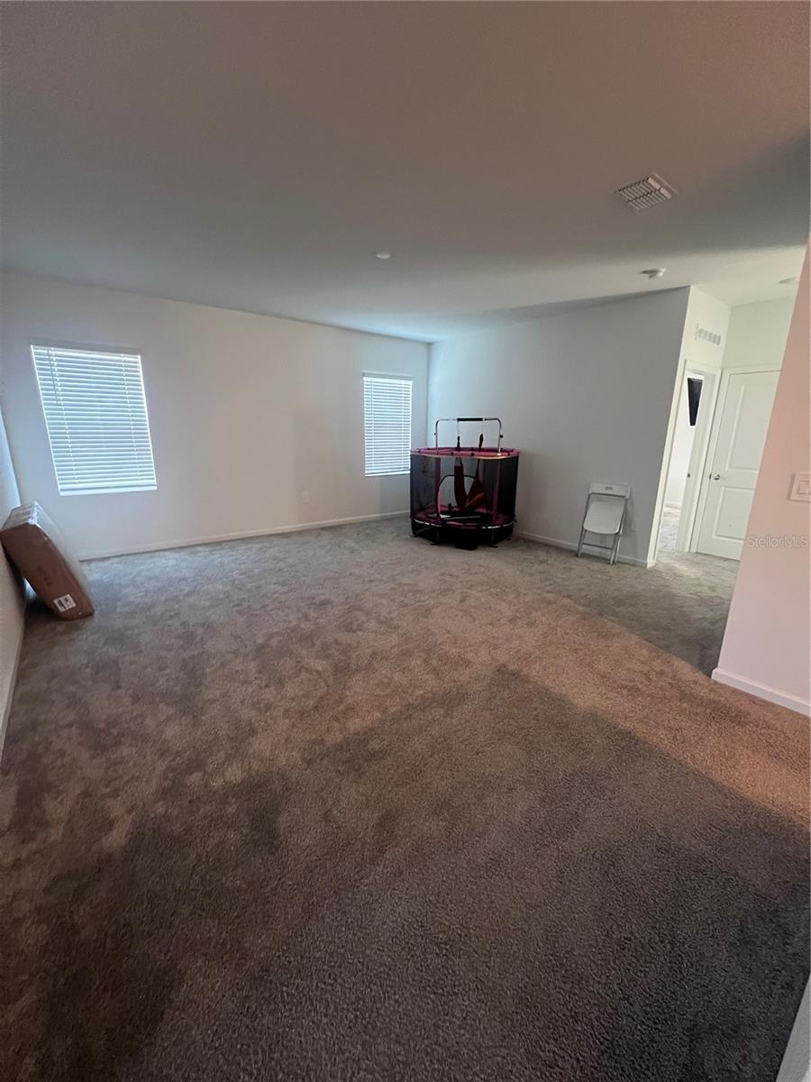 Image 4 of 12 For 2653 Runners Circle