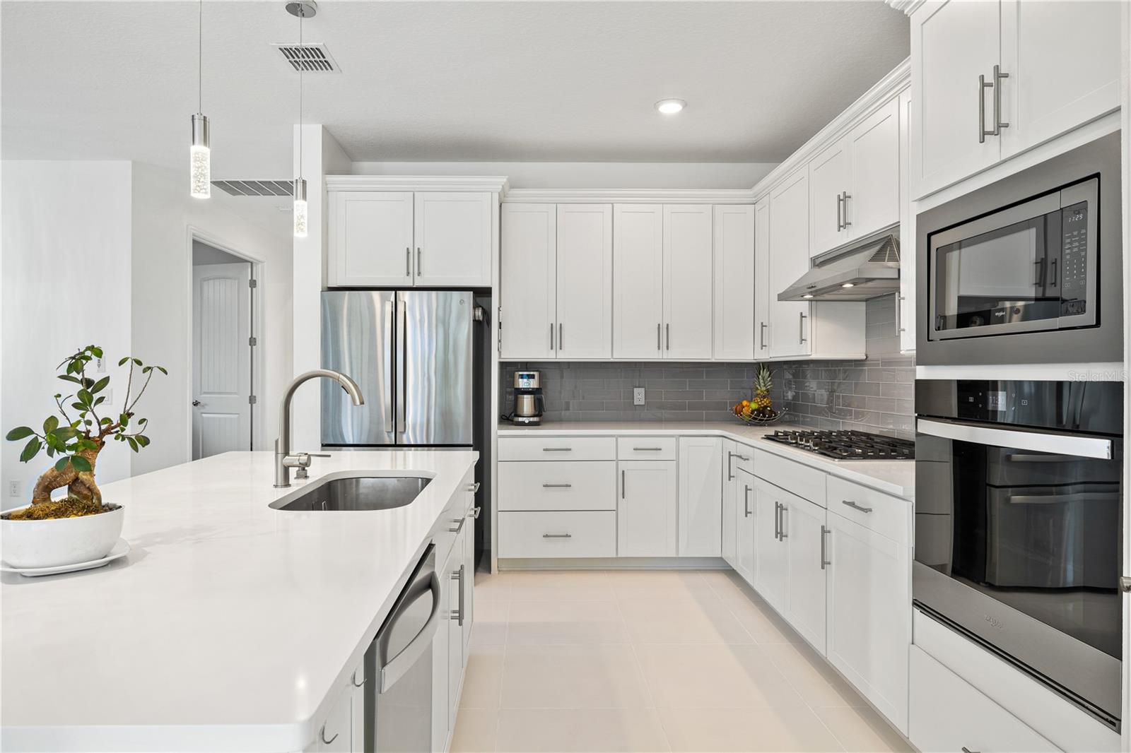 Image 13 of 70 For 15162 Canopy Cover Drive